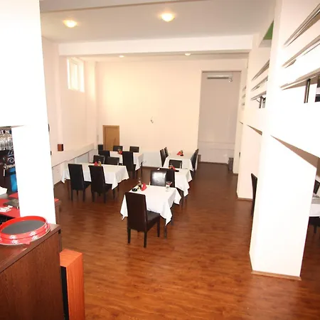 Hotel Basarab 2*